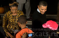 Мишель Обама на Хэллоуин стала Женщиной-Кошкой